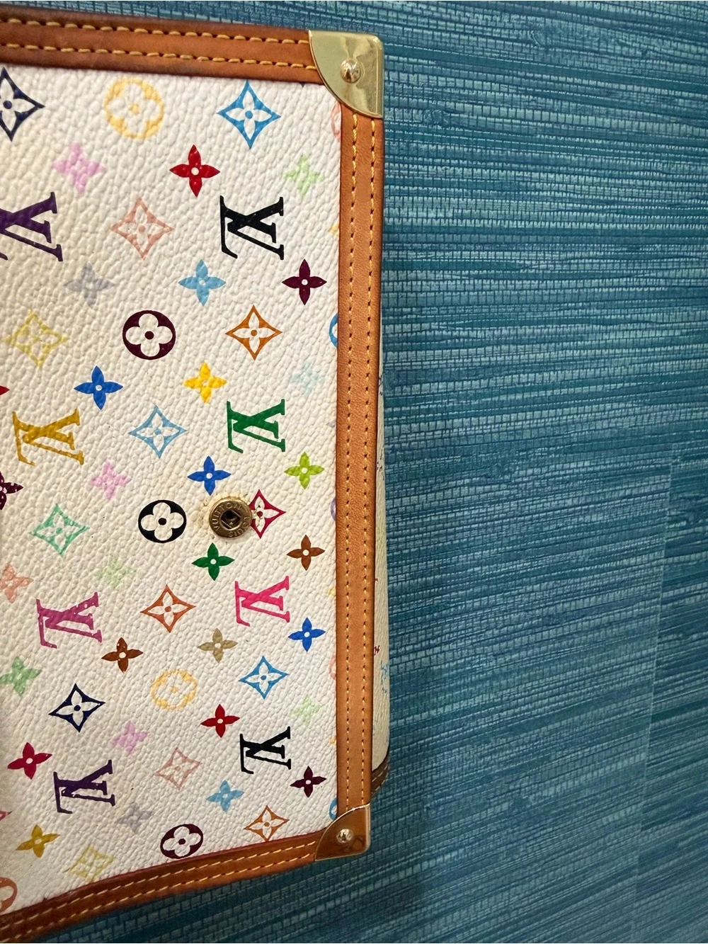 Louis Vuitton w/COA
Monogram Multicolore
International Wallet - Picture 12 of 16